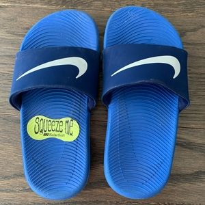 Nike flip flops